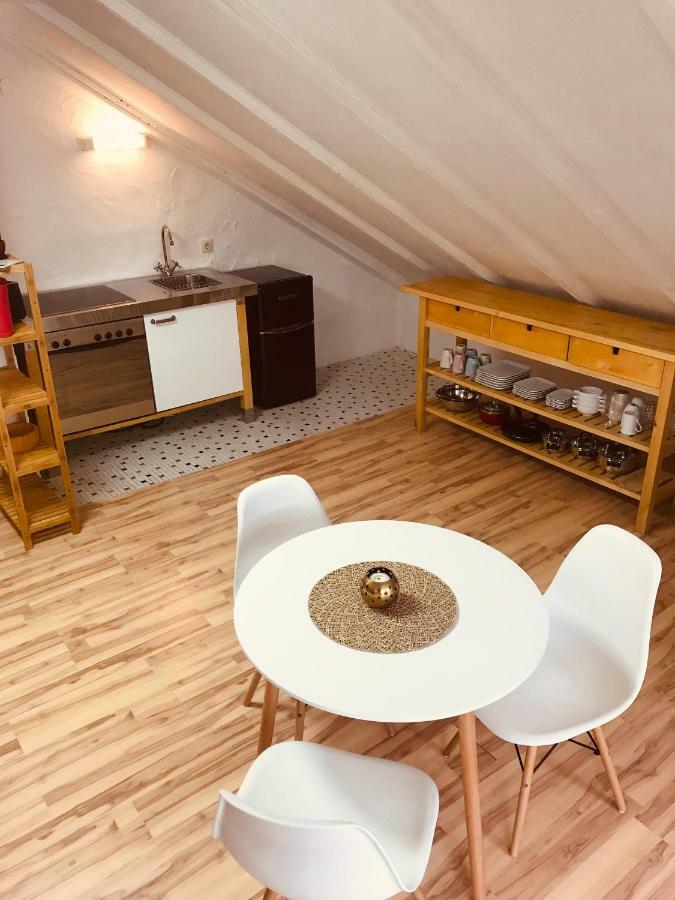 Studio Apartment In Direkter Naehe Zur Uniklinik Homburg Гомбург Екстер'єр фото