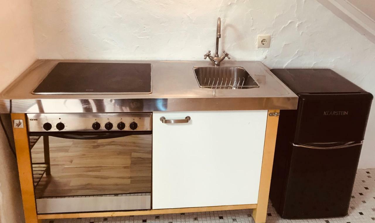 Studio Apartment In Direkter Naehe Zur Uniklinik Homburg Гомбург Екстер'єр фото